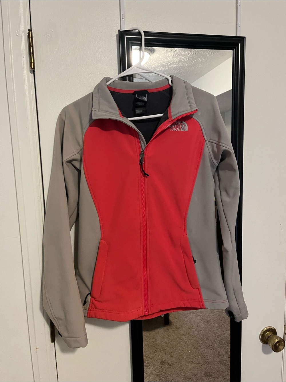 The North Face Women's pink & Gray Full-Zip Jacket